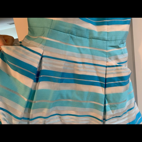 Lilly Pulitzer 100% silk dress - Picture 5 of 7